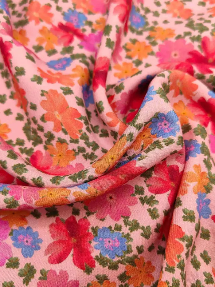 Hot selling custom summer hawaiian woven spun 100% rayon digital printed fabric.