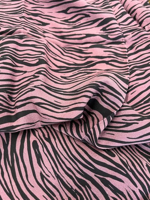 45%Rayon 55%Viscose Crepe De Chine Fabric – Leopard Pink